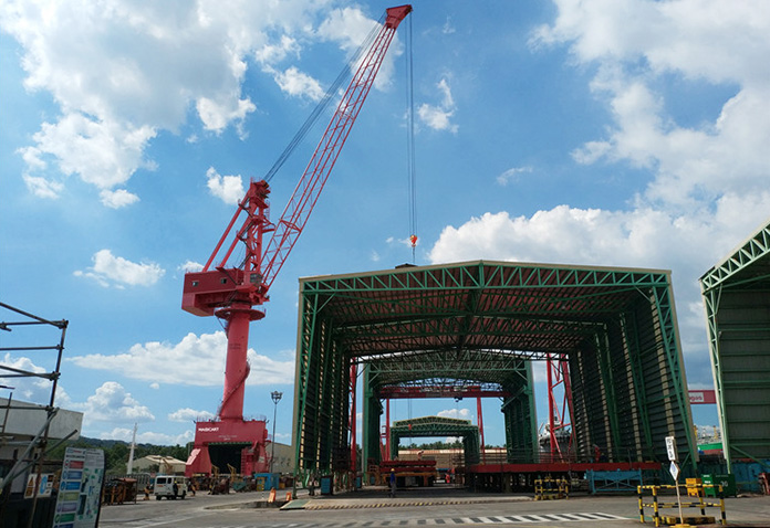 Level Luffing Portal Crane
