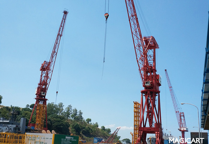 Level Luffing Portal Crane