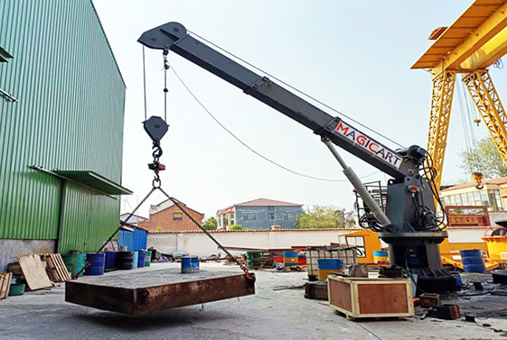 6.3tons Hydraulic telescopic crane was tested at the factory
