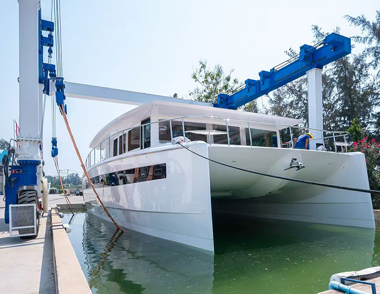 Mobile Boat Hoist -model BH 10~1000ton