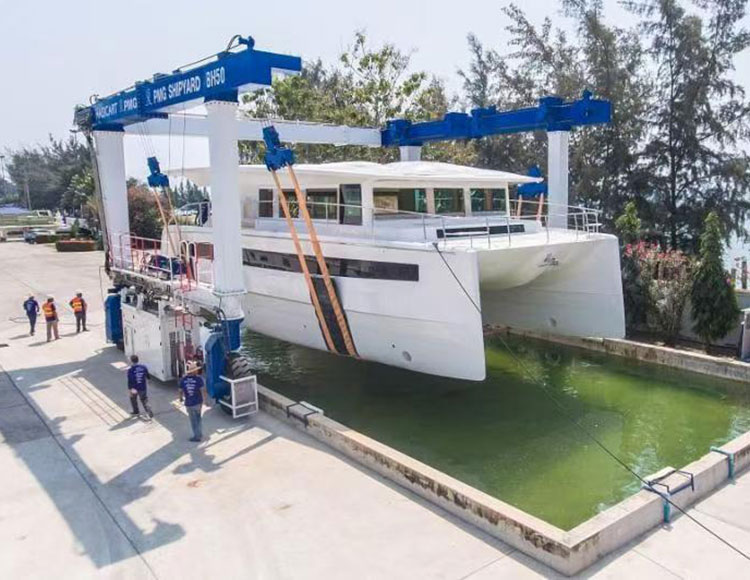 Mobile Boat Hoist -model BH 10~1000ton
